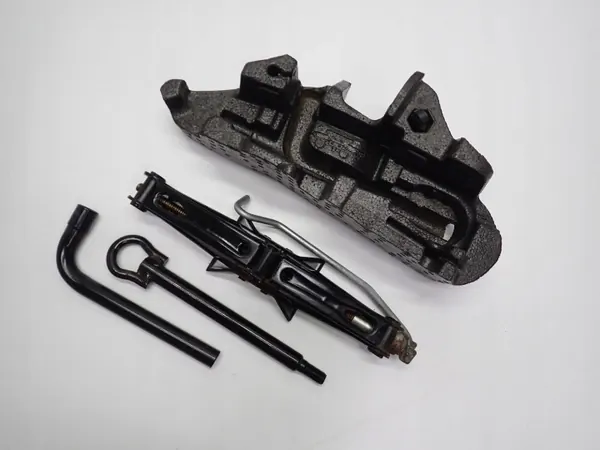Kit de reparação OEM 995500002R com macaco e chave image 2