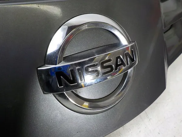 Jäähdyttimen ritilä Nissan OE OEM 623109U000 BEV image 4
