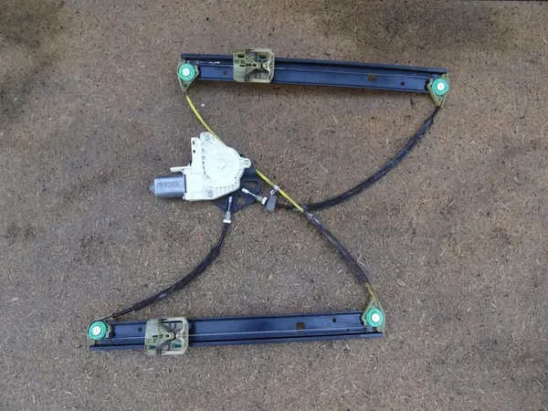 Mecanismo da janela dianteira direita AUDI Q3 8U 8U0837462 image 10