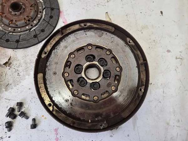 Volante bimassa SAAB 93 1.9 TTID image 5