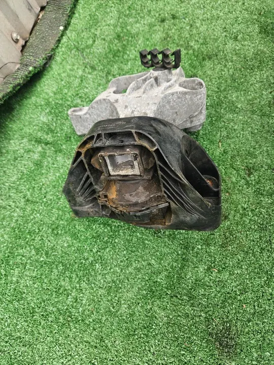 Supporto motore Renault Clio IV Kangoo 1.5 DCI OEM image 2