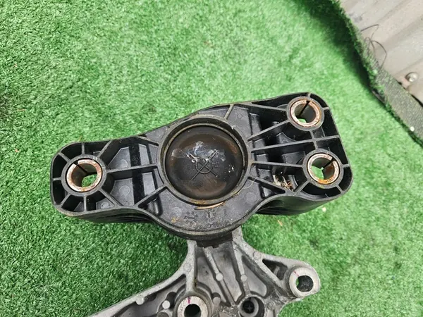 Supporto motore Renault Clio IV Kangoo 1.5 DCI OEM image 7