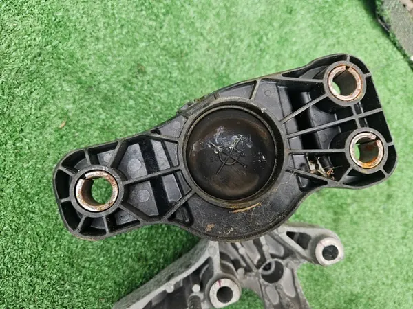 Supporto motore Renault Clio IV Kangoo 1.5 DCI OEM image 8