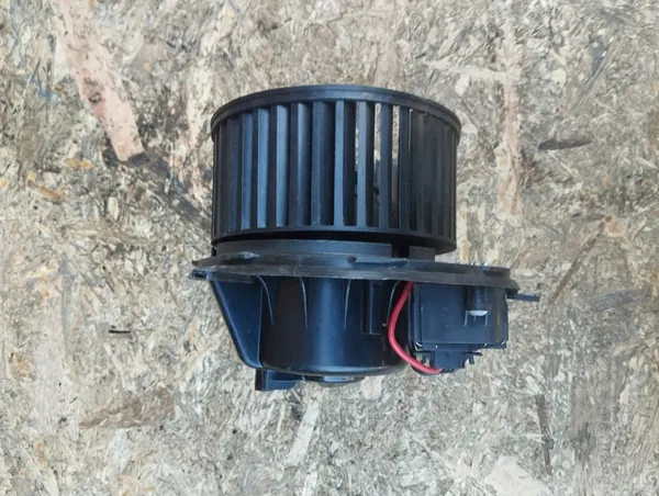 AUDI A3 8P 2003-2012 Ventilador Interno image 3