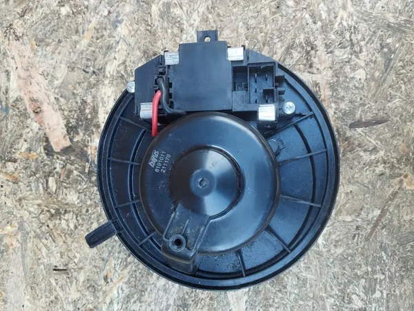 AUDI A3 8P 2003-2012 Ventilador Interno image 5