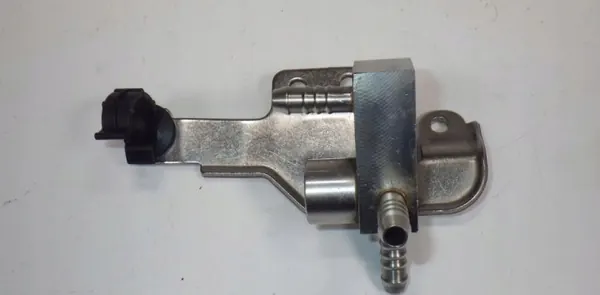 Distribuidor de Combustible Trasero 07L127503L Audi RS6 C6 5.0 image 4