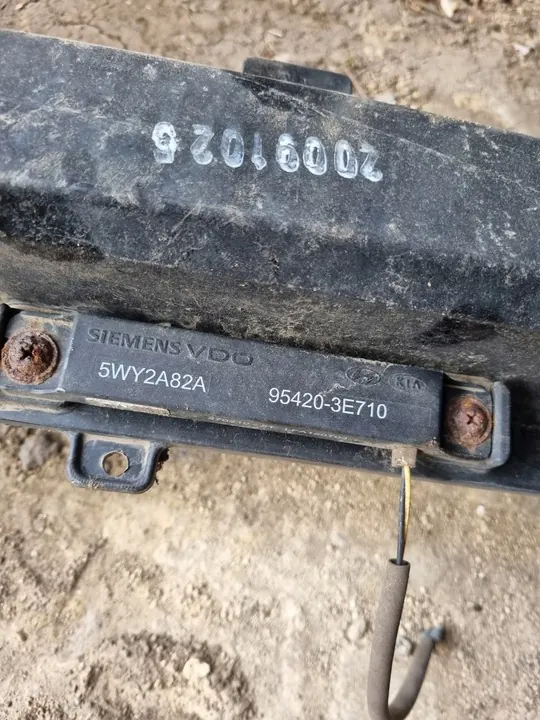 HYUNDAI ix35 10-15 Takapuskuri 866312Y000 image 7