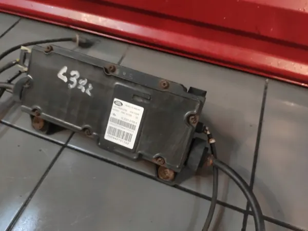 Handbromsmotor OEM AH42-2C496-AF för Range Rover image 5