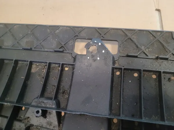 Framstötfångare AUDI Q3 8U0807233H image 3