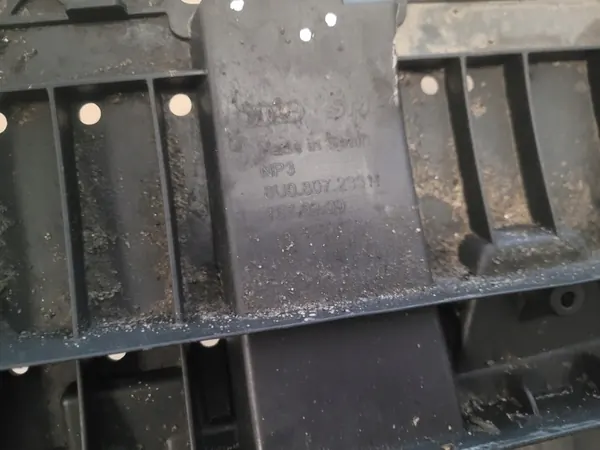 Framstötfångare AUDI Q3 8U0807233H image 5