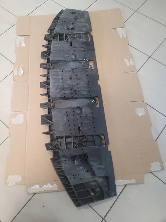 Framstötfångare AUDI Q3 8U0807233H image 7