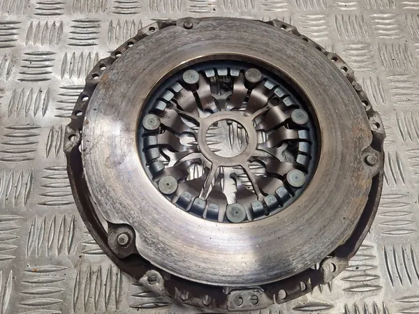 RENAULT KADJAR 1.6 DCI Volante de Dupla Massa image 10