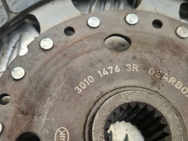 RENAULT KADJAR 1.6 DCI Volante de Dupla Massa image 8