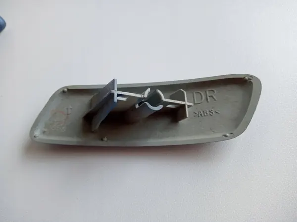 Capuchon de laveur Infiniti G37 Gauche Droite OEM 63943-G37C image 3