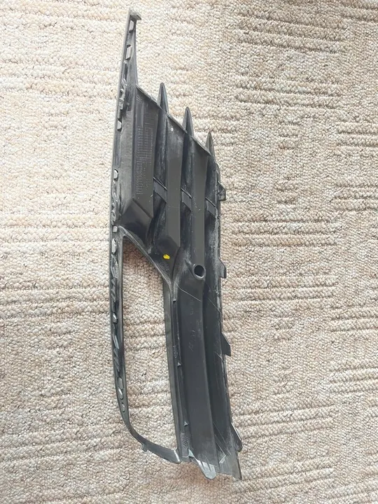 Rejilla Halógena Izquierda Audi A3 S3 8V5807681A image 2