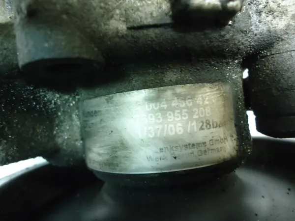 Servostyrningspump MERCEDES C W204 3.0CDI V6 A0044664201 image 5