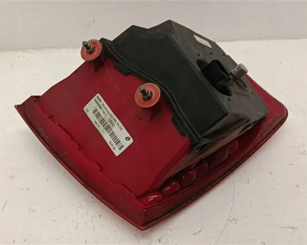 Luz trasera derecha Audi A8 D3 image 4