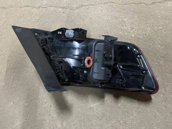 AUDI A3 8V4 SPORTBACK LIFT LÁMPARA TRASERA DERECHA 8V4945070 image 5