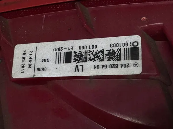 MERCEDES W204 COUPE RECHTER ACHTERLICHT A2048205864 image 7