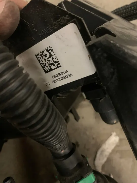 Jeep Grand Cherokee WL 2.0 4XE Ensemble Filtre à Carbone OEM 684144928aa image 3