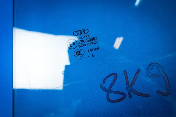 OEM 8K9845205E Vasen takaoven lasi Audi A4 image 4