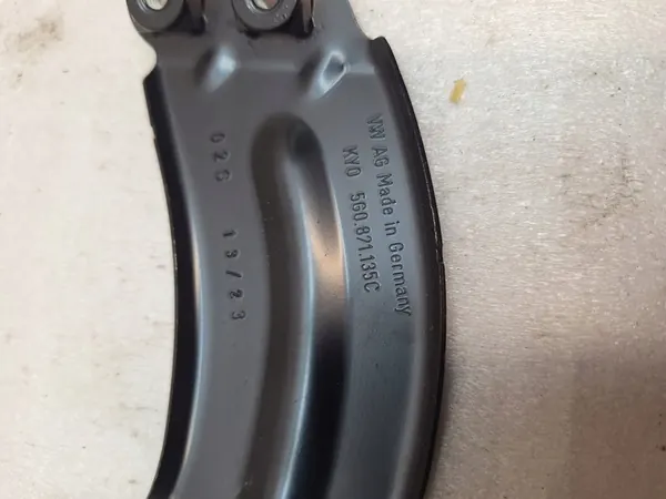 VW Golf VII Lift Främre vänster skärm fäste 5G0821135C image 4