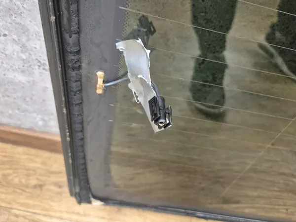 BMW 5 G30 Takalasit OEM - Käytetty Kunnossa image 10