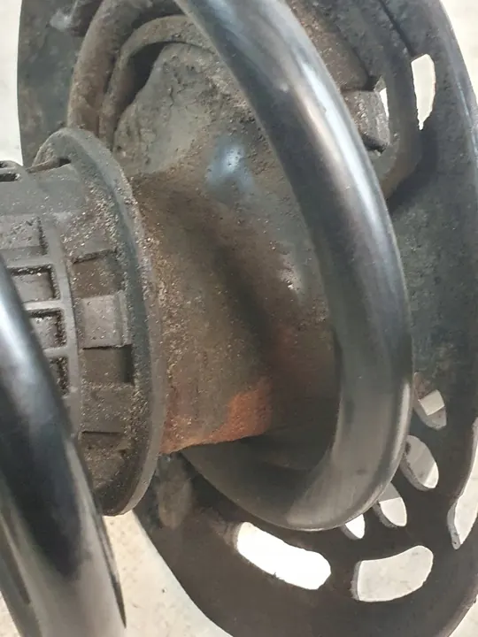 Fram vänster stötdämpare Mercedes W212 2.2 CDI image 2