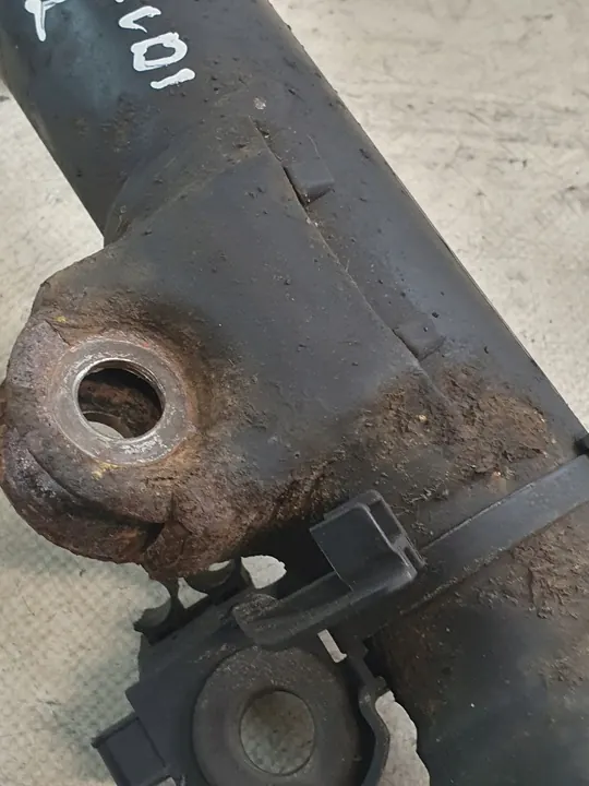 Fram vänster stötdämpare Mercedes W212 2.2 CDI image 5