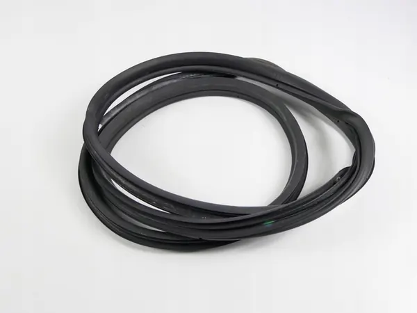 Front Door Seal Right Peugeot 307 SW 01-11r. image 2