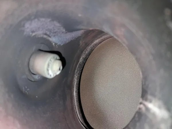 Ford OEM L1M3-5E213-PG begagnad katalysator image 3
