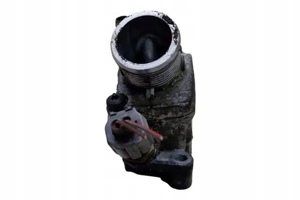 Carcasa del termostato VOLVO XC60 2.4L Diesel 2010 image 2