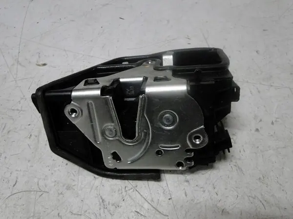 Bakdörrslås BMW F30 F31 image 4