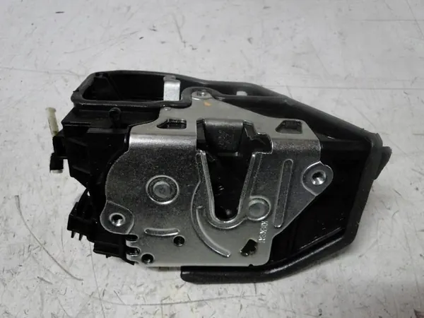 Bakdörrslås BMW F30 F31 image 7