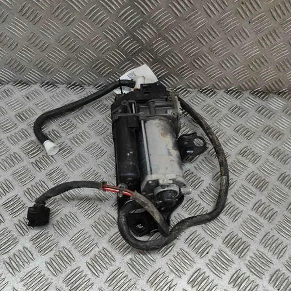 Porsche Taycan Suspension Compressor 9J1616006D image 2