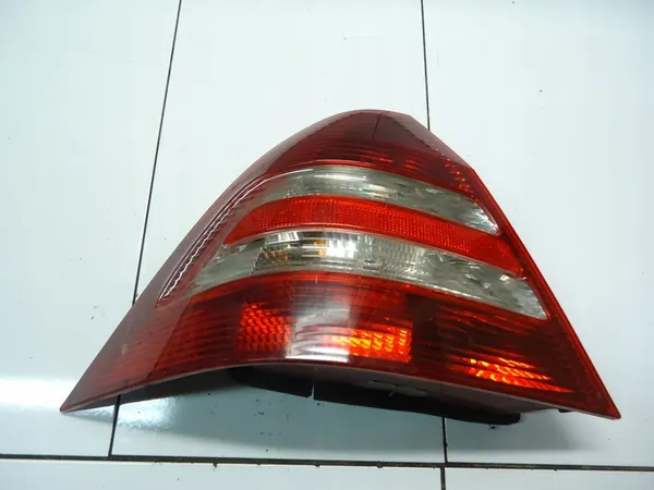 MERCEDES C W203 Linker Achterlicht A2038201964 image 2