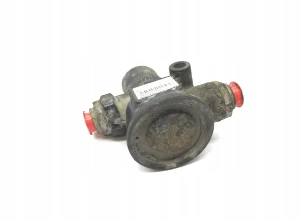 Régulateur de pression d'air MAN OEM 81521616318 image 4