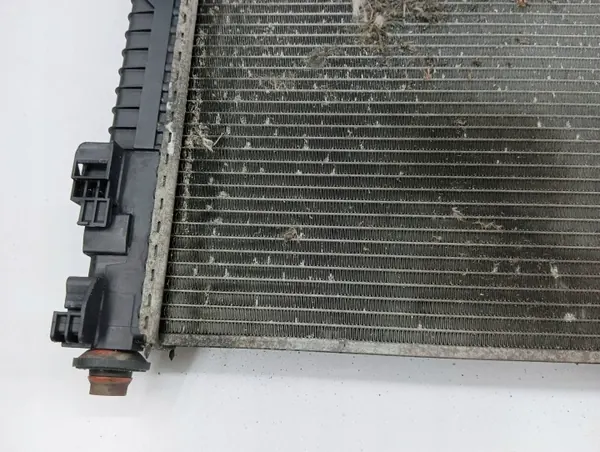 Radiateur d'eau OEM A1695000403 pour Mercedes-Benz B image 9