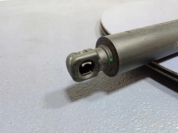 MERCEDES GLS X167 Takaluukun Aktuaattori A1679800764 image 3