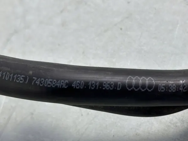 Manguera AdBlue Audi OEM 4G0131963D - Usado image 4