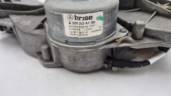 Mécanisme moteur de coffre OEM 2057604100 Mercedes W205 image 3