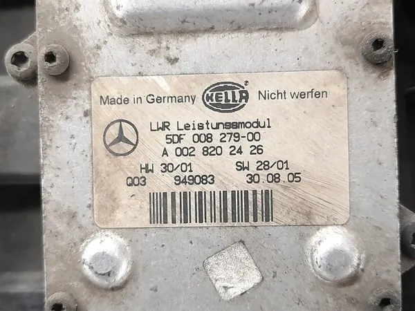 Mercedes-Benz E W211 2006 Rechter Koplamp image 10