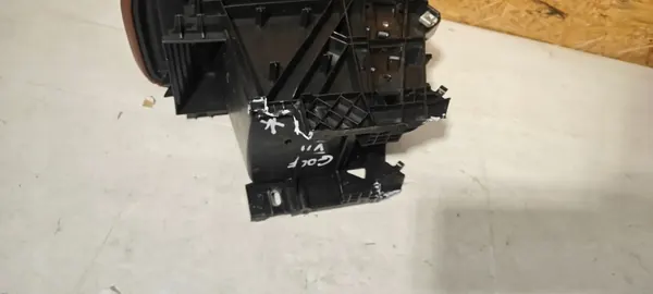 OEM 5G0864207A Läderarmstöd för VW Golf 7 image 4