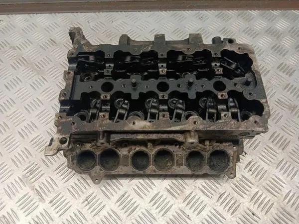 Dodge Challenger 2015 moottorin sylinterikansi OEM image 2