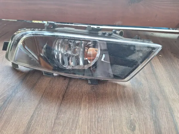 OEM 3T0941700C S-P Oikea sumuvalo Skoda Superb II:lle image 2
