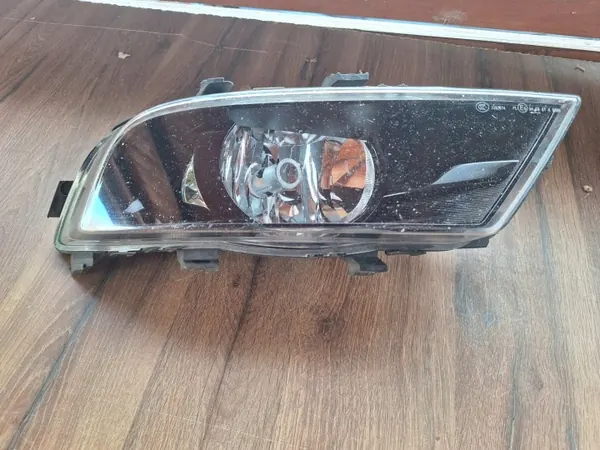 OEM 3T0941700C S-P Oikea sumuvalo Skoda Superb II:lle image 5