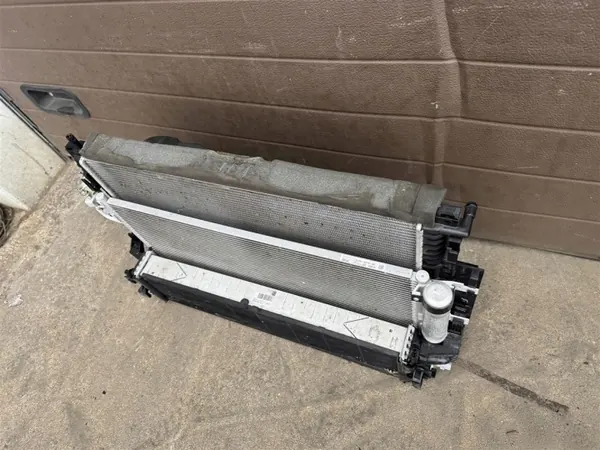 Kit de radiador OEM F1F1-8D048-AB para Ford Kuga MK2 1.5 EcoBoost image 3