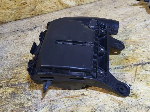 Boîtier de filtre à air Citroen C4 Picasso II 1.6 BlueHDI OEM image 5