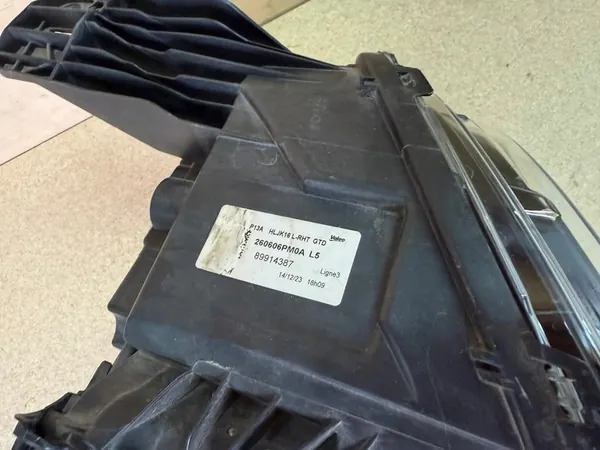 Nissan Juke F16 Vasemman Etuvalon LED Moduuli 260606PM0A image 6