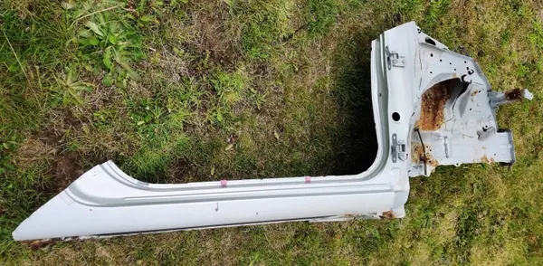 Höger pelare OEM słuporehdhgfe663888943 för Yaris II 3-dörrars image 2